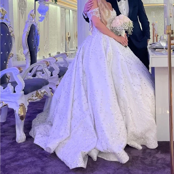 Ball gown wedding dress for sale